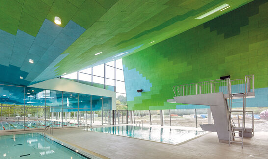 [Translate to CN:] Indoor Swimming Pool Installed with Heradesign Solutions from Knauf Ceiling Solutions